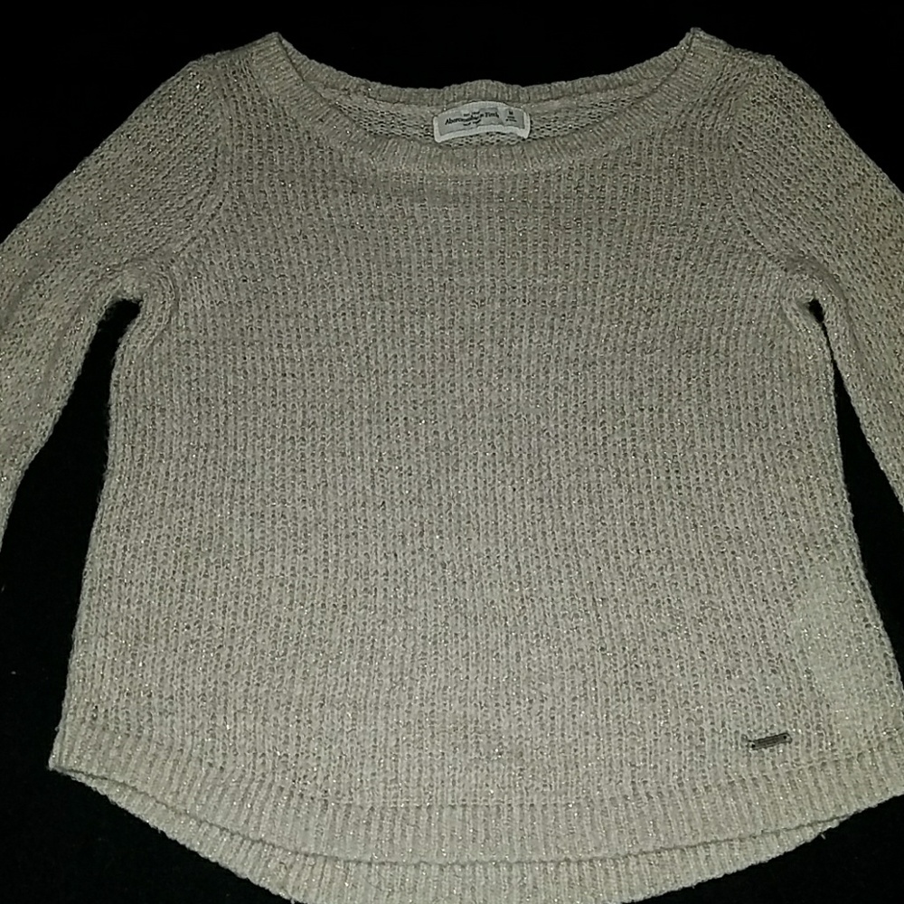 Beige Abercrombie and Fitch sweater